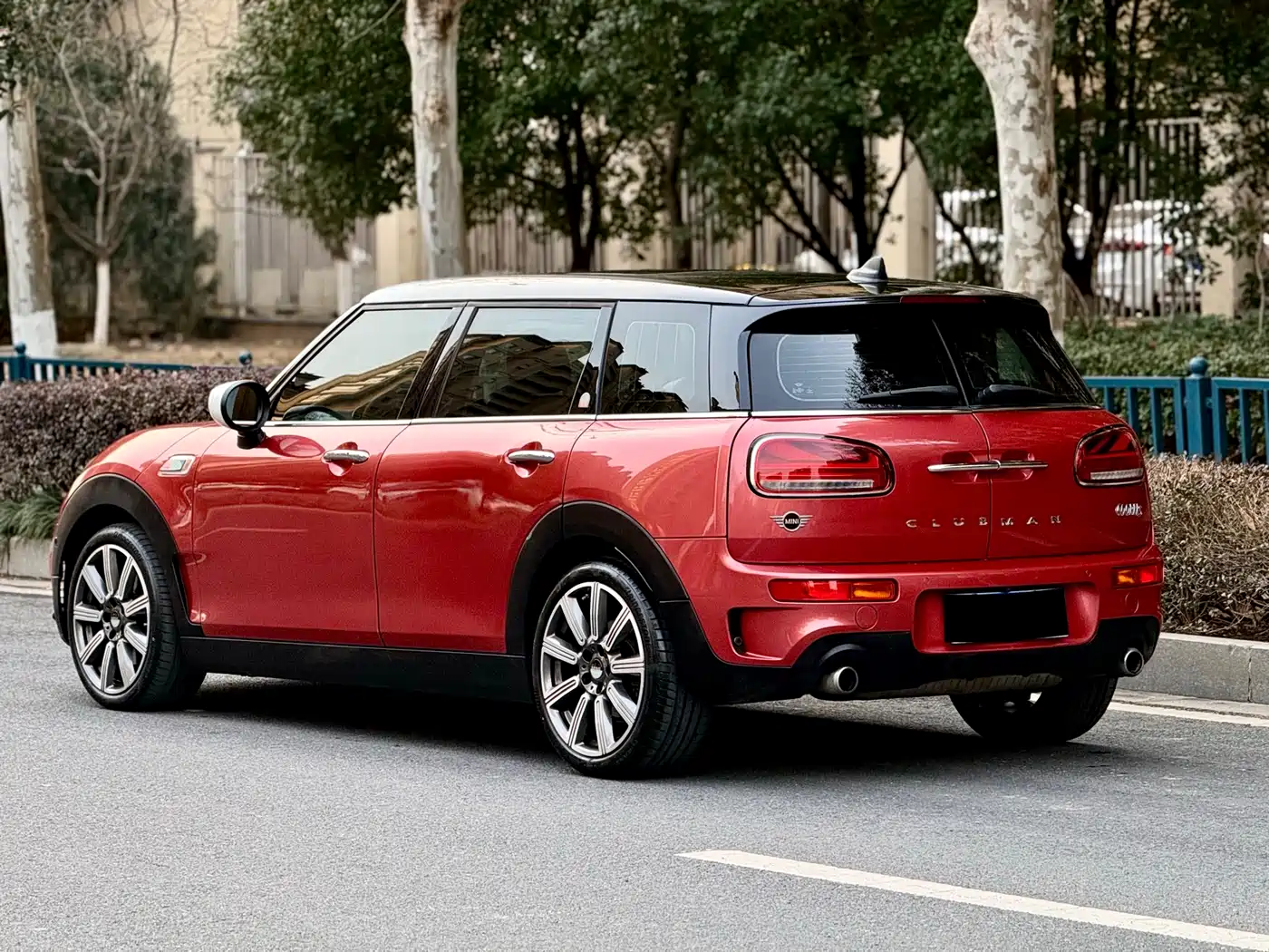 MINI CLUBMAN