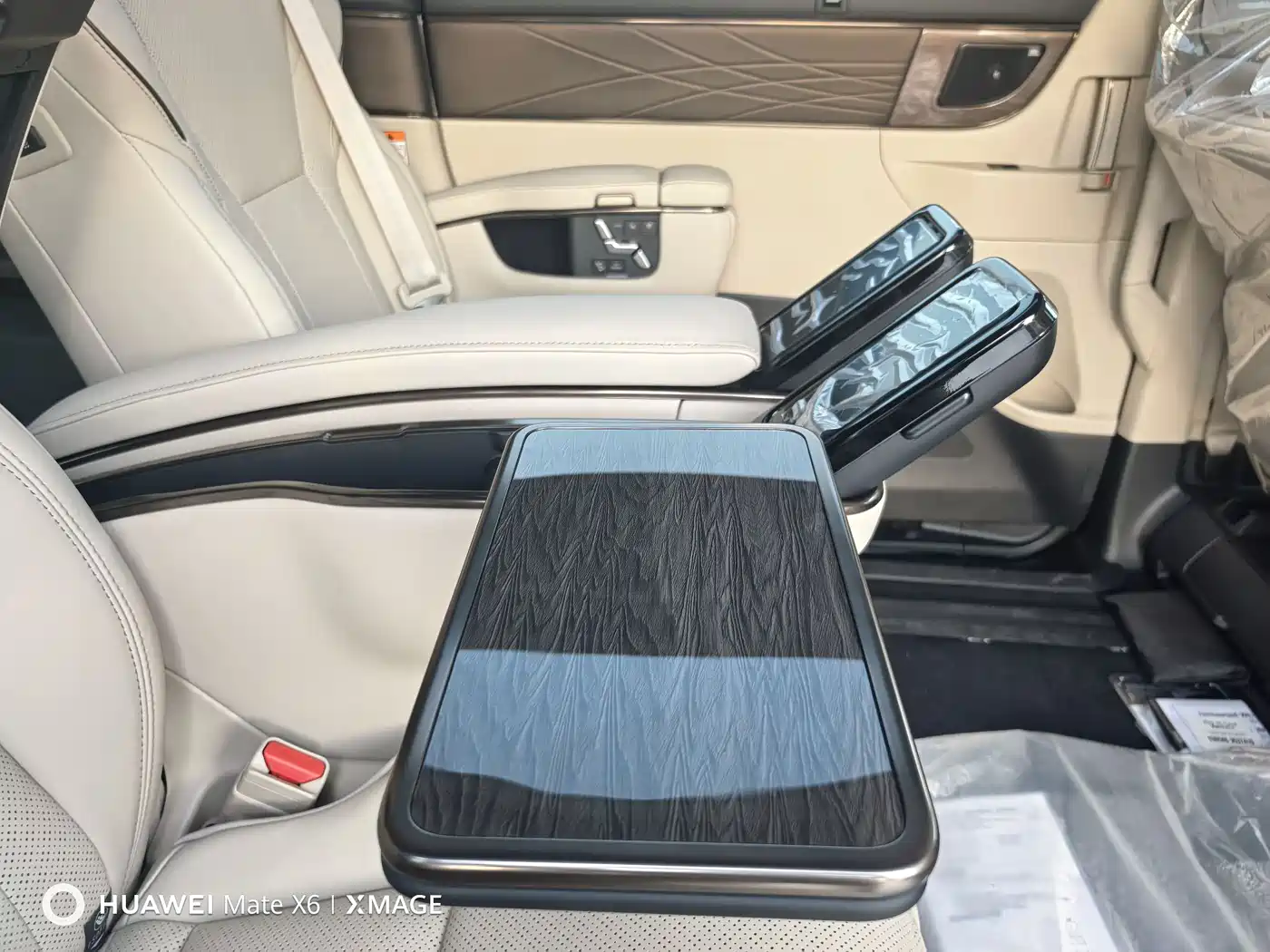 Toyota Alphard 2024 Hybrid 2.5L Ultimate Enjoyment Edition фото 24