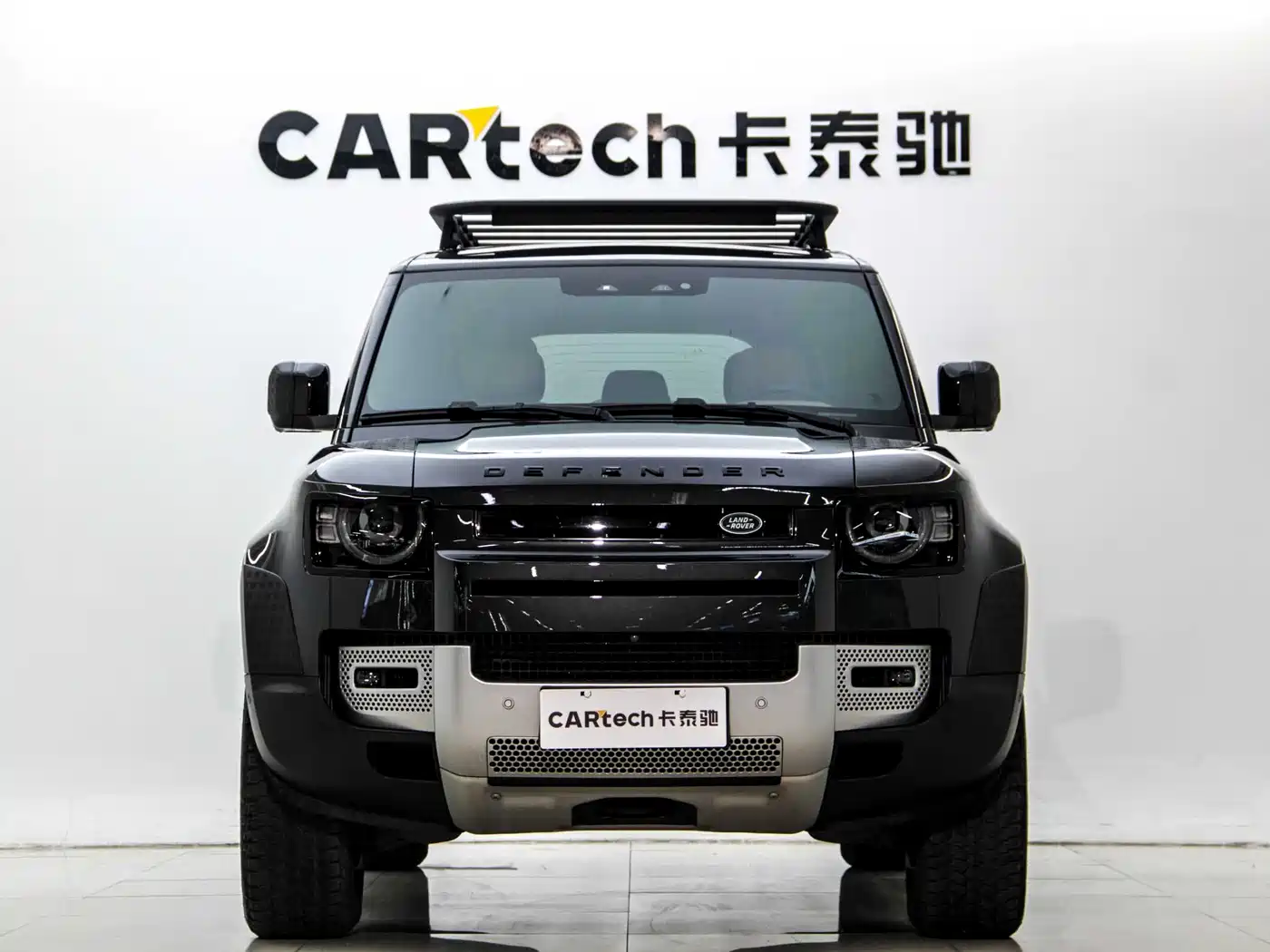 Land Rover Defender 2025 110 3.0T P400 Dark Special Edition фото 12