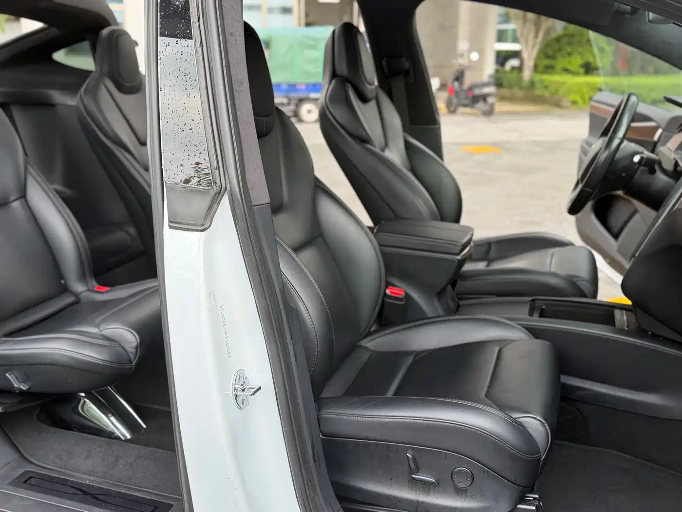 Фото 16 - Tesla Model X