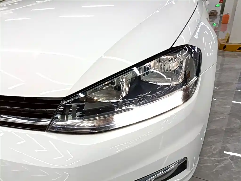 Volkswagen Golf 2020 Beloved Edition 200TSI DSG Comfort Progressive фото 24