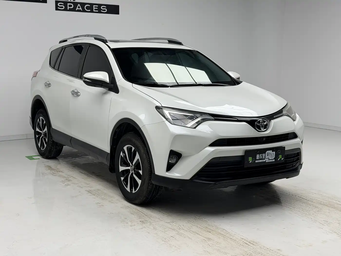 Toyota RAV4 Rongfang 2016 2.0L CVT 2WD Trend (China V) фото 3