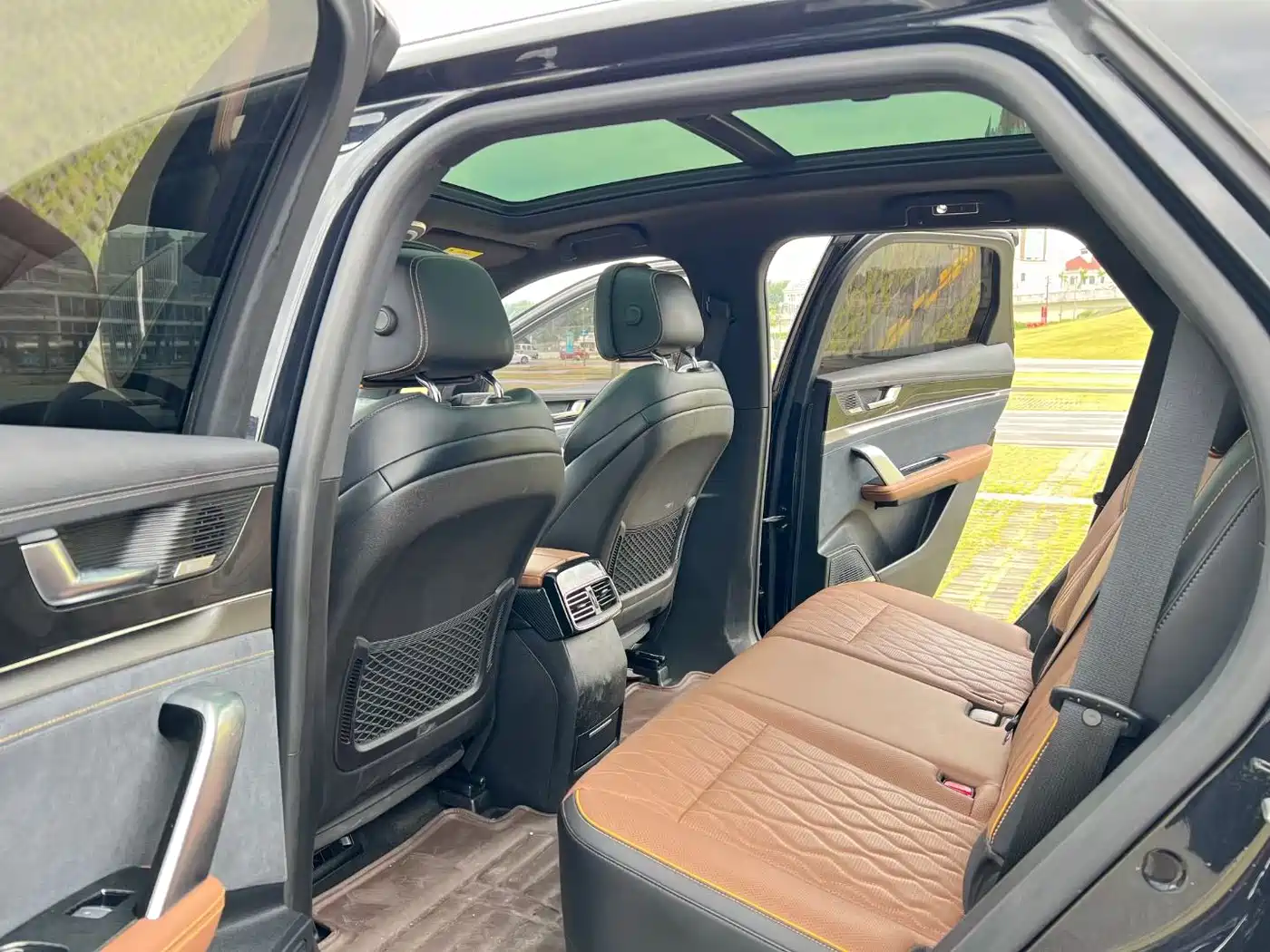 BYD Tang New Energy 2023 Model DM-i Champion Edition 112KM Honor фото 4