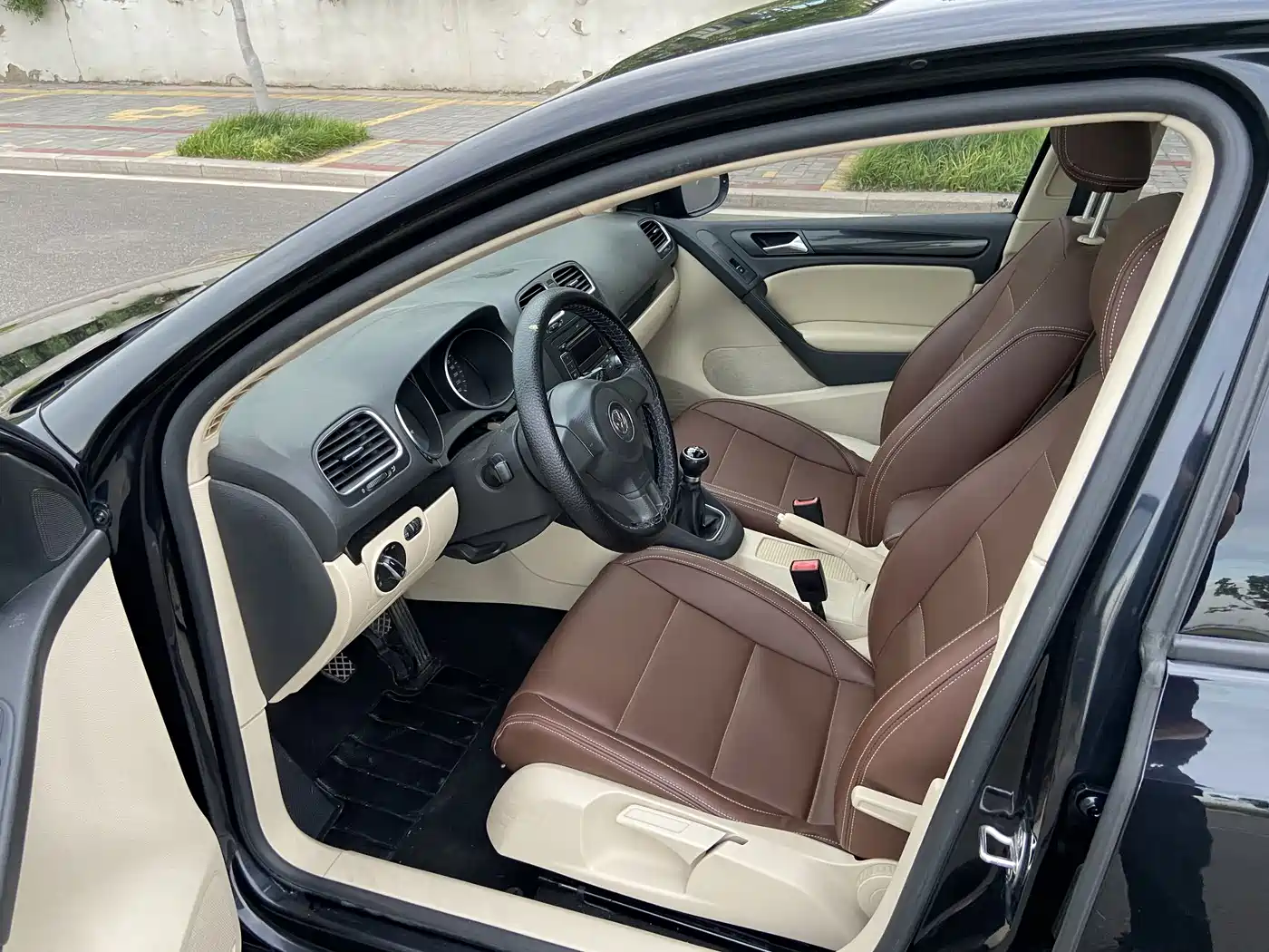 Volkswagen Golf 2011 1.4TSI Manual Comfort фото 7