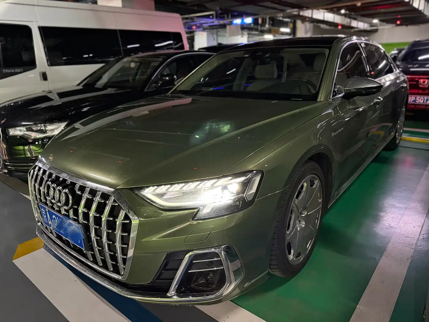 AUDI A8