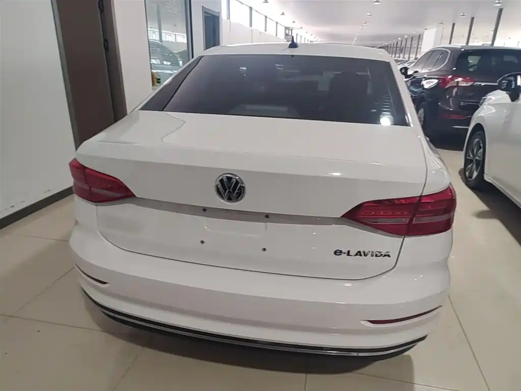 Volkswagen VW Lavida EV 2019 Premium Edition фото 6
