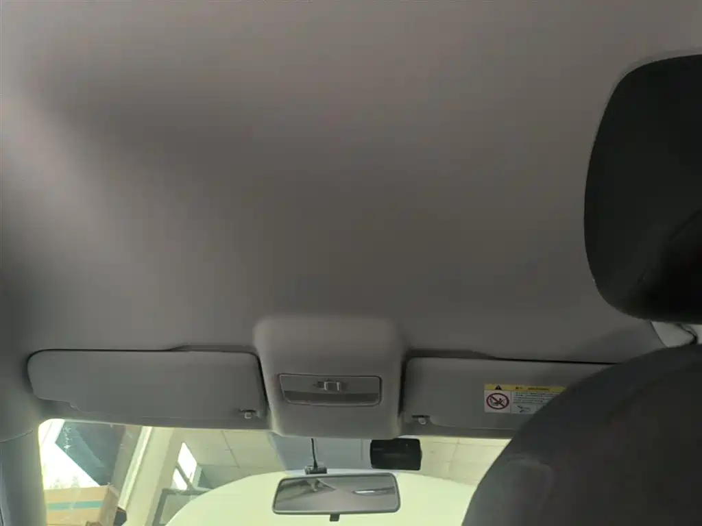 Volkswagen Polo 2018 1.5L Auto Safe Drive фото 18