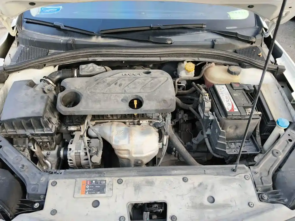 Фото 21 - Roewe i5