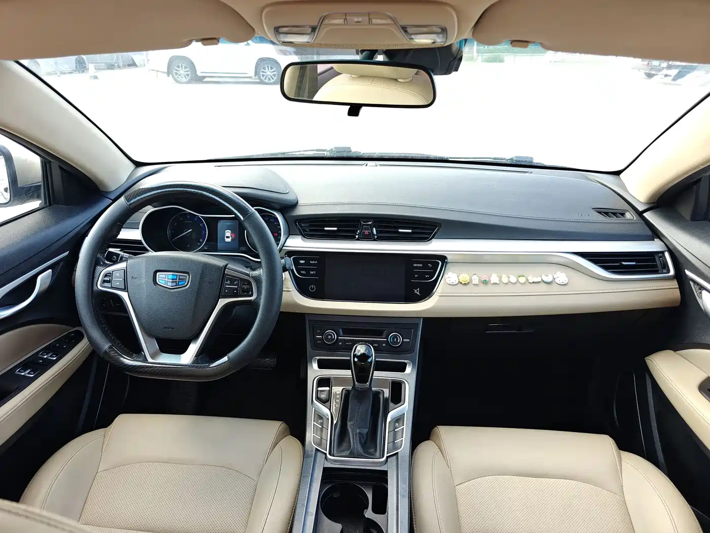 Фото 6 - Geely Emgrand