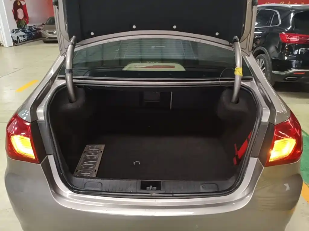 Roewe 950 2017 2012 2.0L Comfort Edition