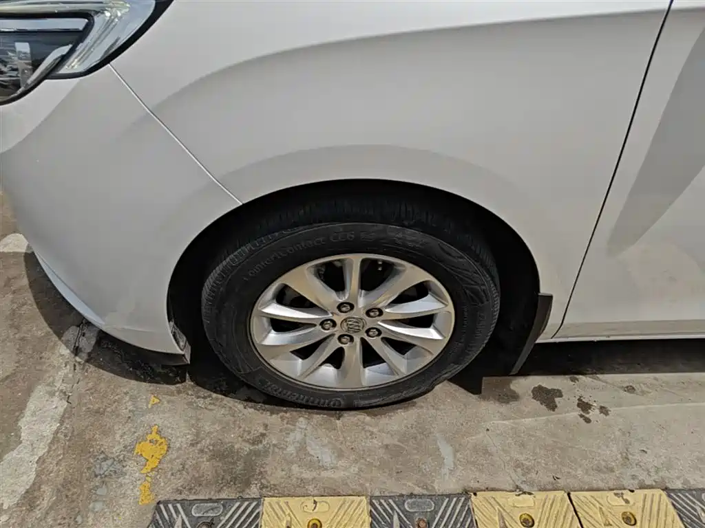 Buick GL8 2017 ES 28T Comfort Type China V фото 23