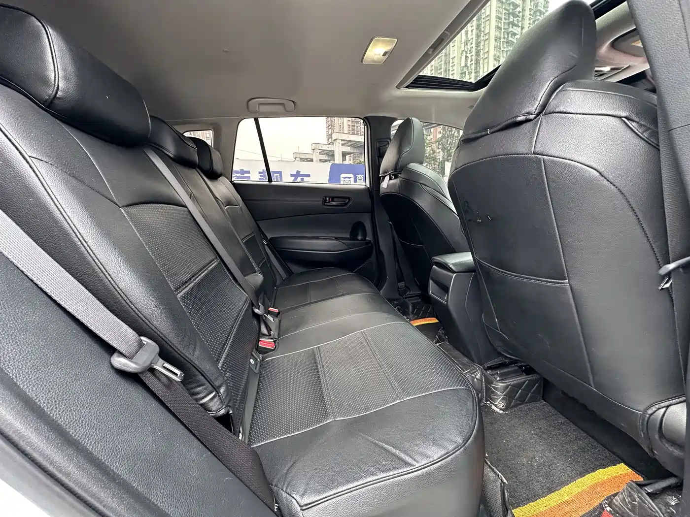 Toyota Frontlander 2023 2.0L CVT Leading Edition фото 11