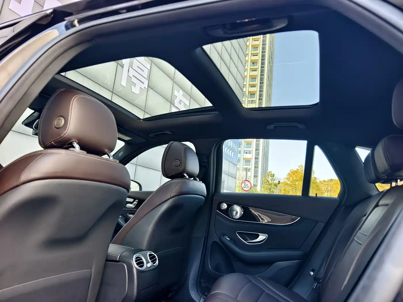 Mercedes-Benz GLC 2018 GLC 260 4MATIC Luxury фото 14