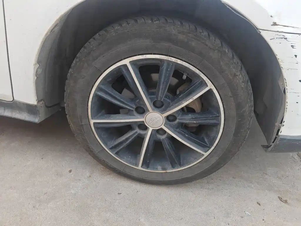 Geely Emgrand 2015 2015 Hatchback RS 1.5L Manual Up Version