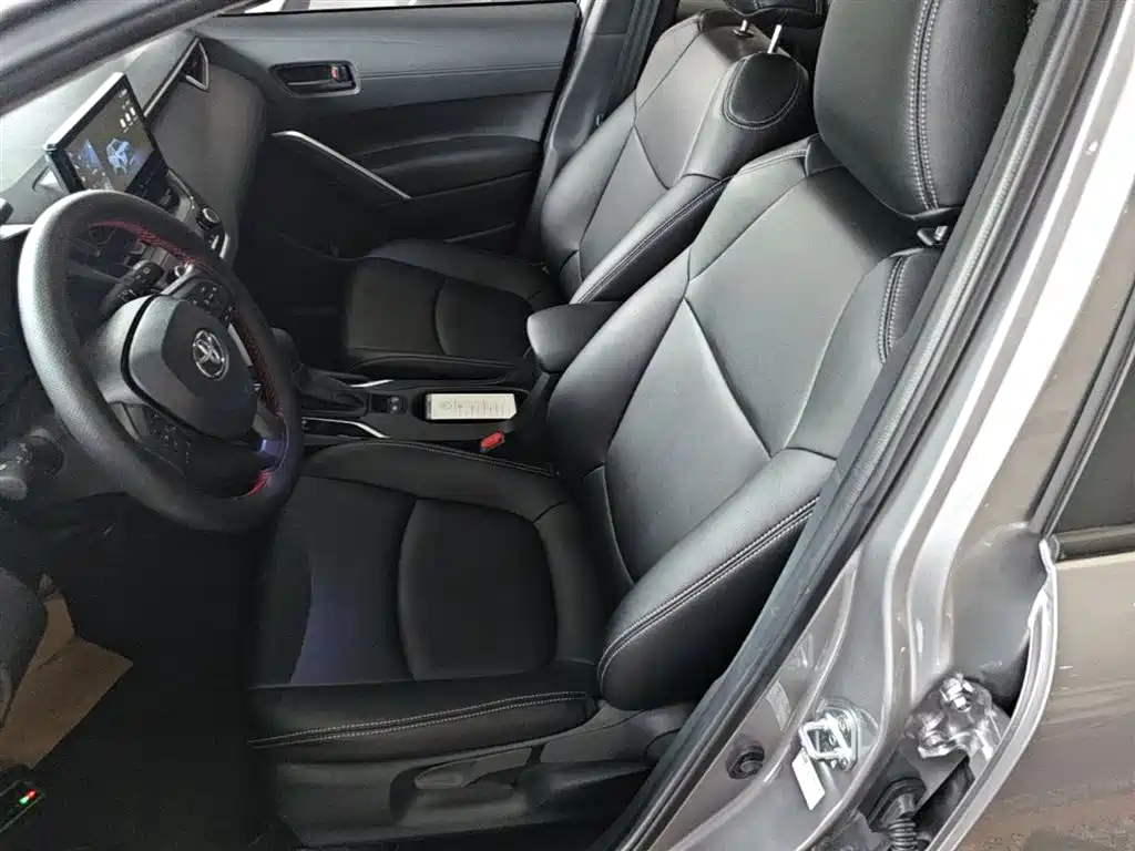 Toyota Corolla Cross 2023 Hybrid 2.0L Pioneer Edition фото 15