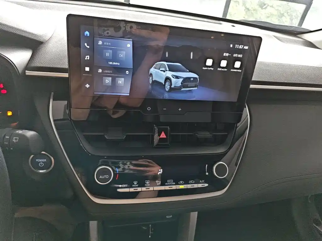 Toyota Corolla Cross 2023 Hybrid 2.0L Pioneer Edition фото 13
