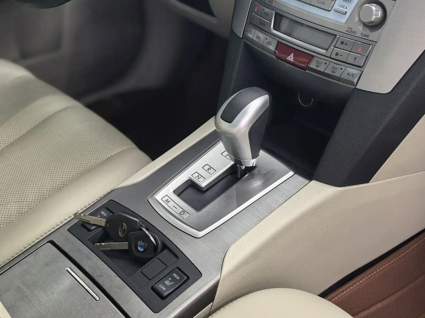Subaru Legacy 2010 2010 Model 2.0i Luxury