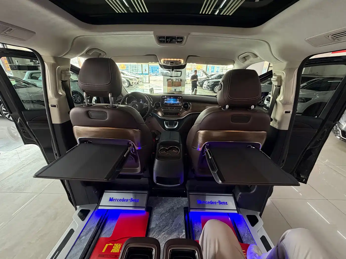 Mercedes-Benz V-Class 2024 2022 V 260 L Long Wheelbase Luxury Edition