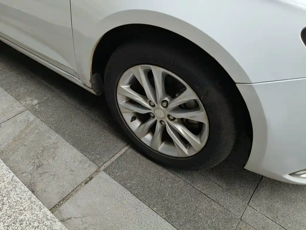 Фото 24 - Buick Verano