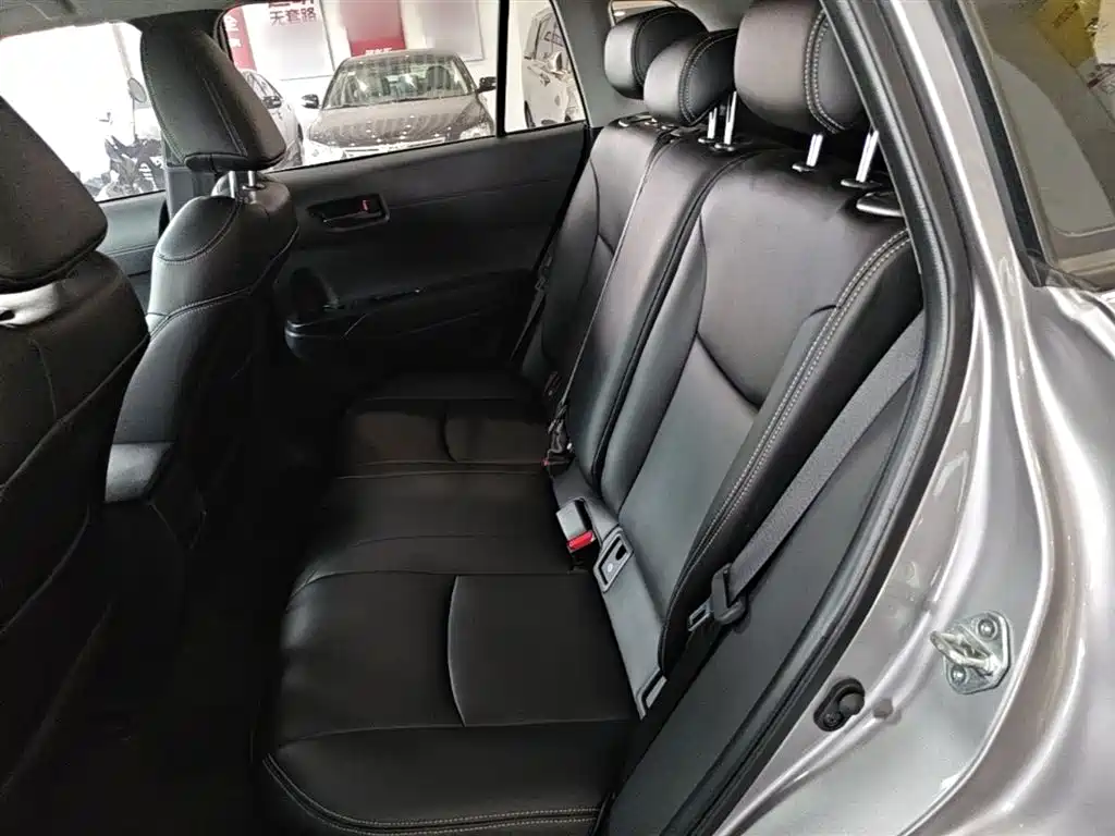 Toyota Corolla Cross 2023 Hybrid 2.0L Pioneer Edition фото 17