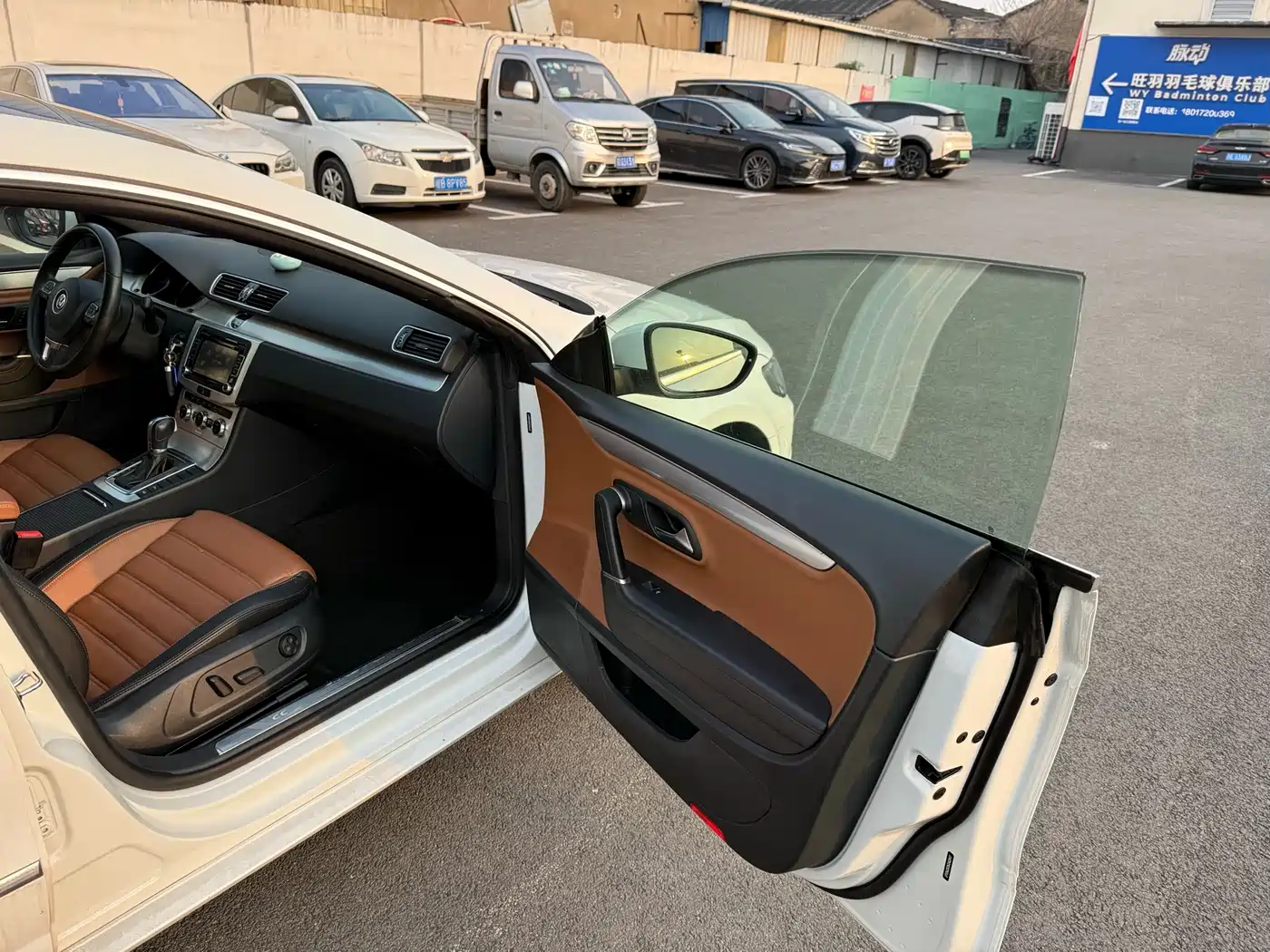 Volkswagen FAW-Volkswagen CC 2016 Model 1.8TSI Luxury фото 37