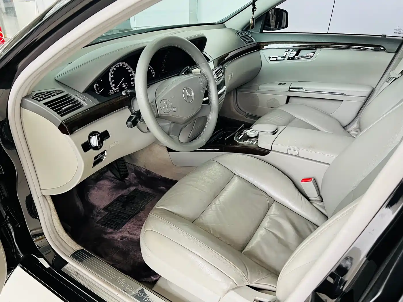 Mercedes-Benz S-Class 2010 S 300 L Business фото 24