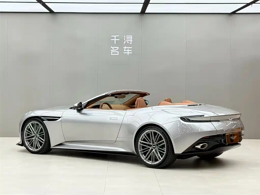 Aston Martin DB12 2023 4.0T V8 Volante фото 15
