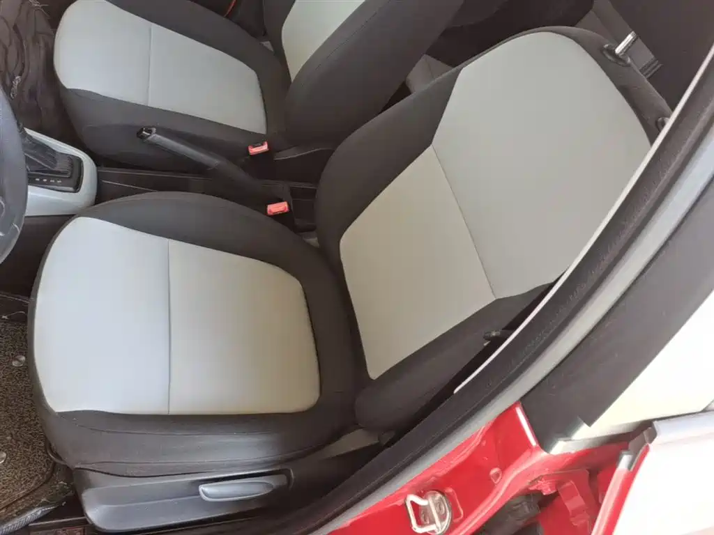 Škoda Fabia 2017 1.4L Auto Car Enjoy Edition фото 15