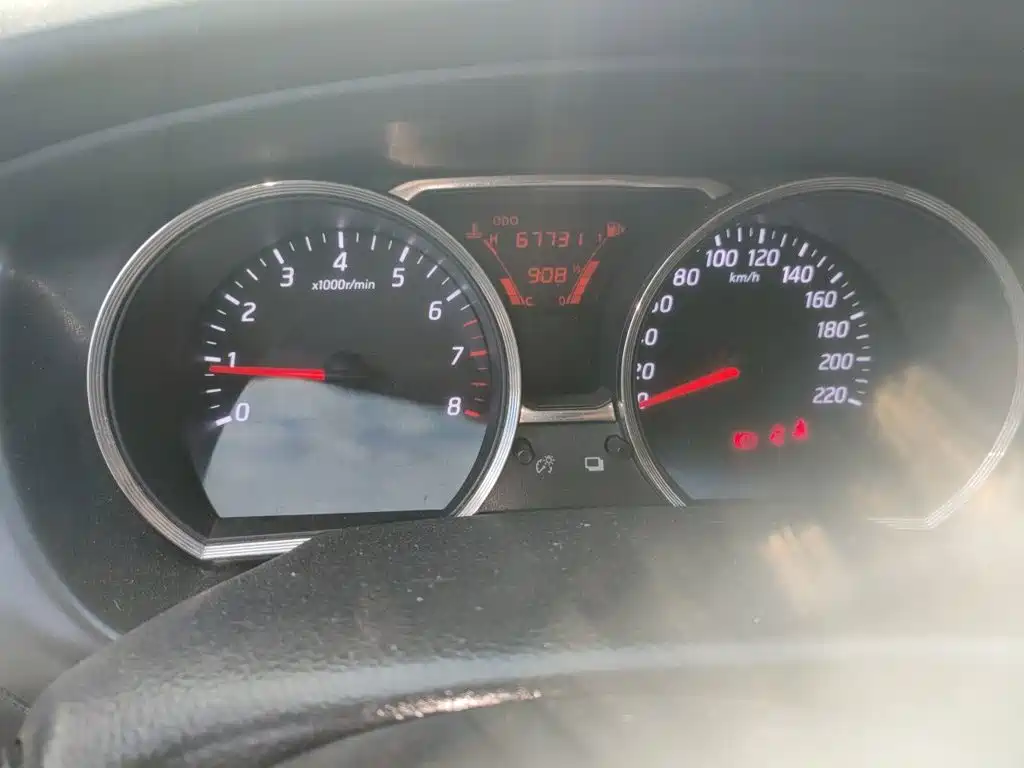 Nissan Livina 2015 2015 1.6XE Manual Comfort Edition