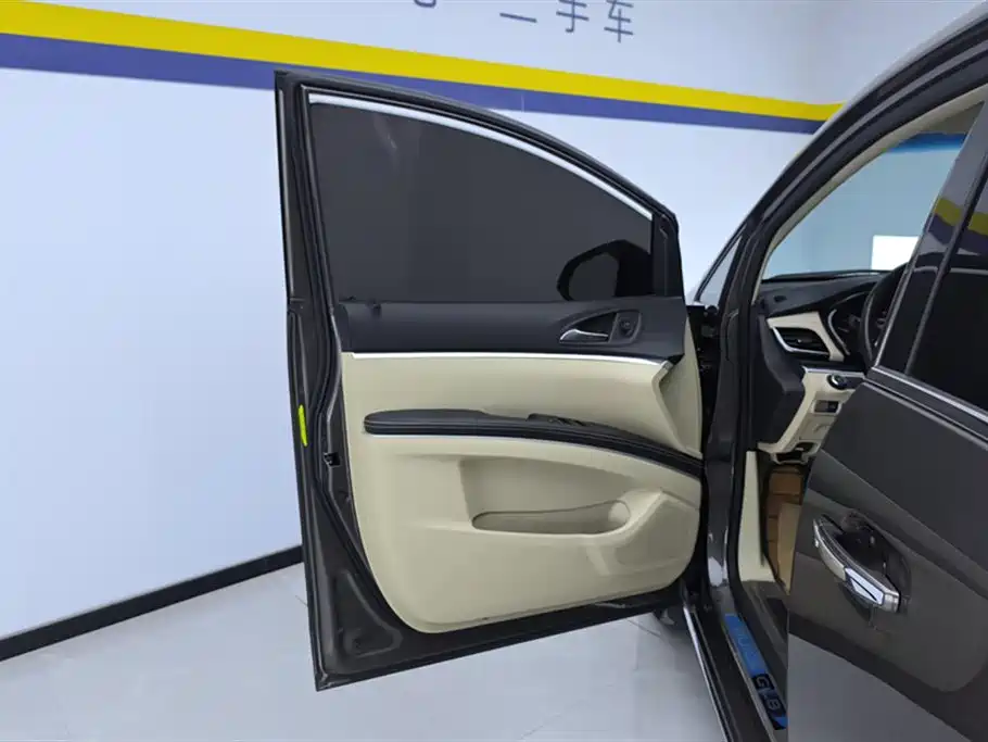 Buick GL8 2023 Land Business Class 652T Luxury фото 7