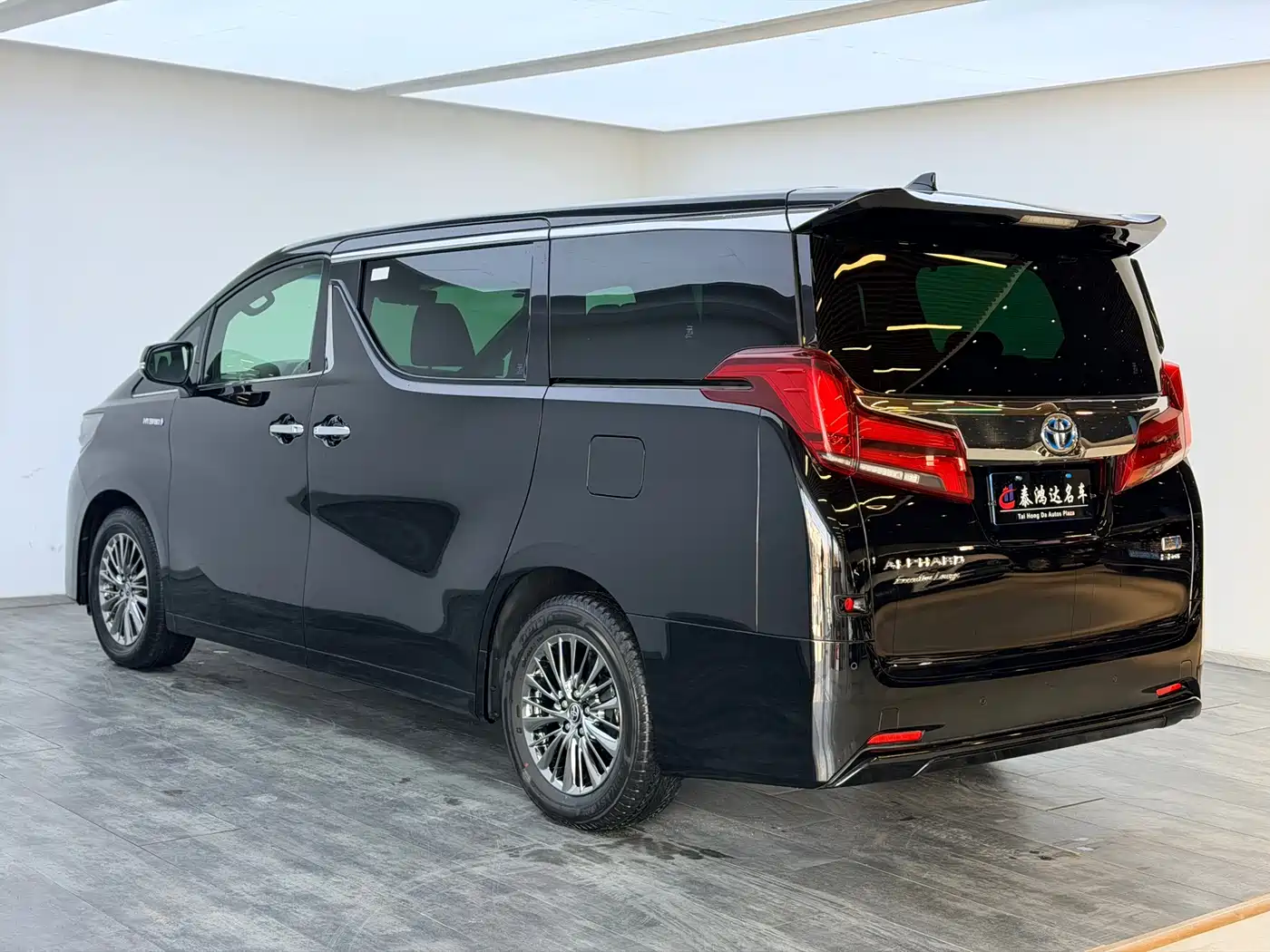Toyota Alphard 2021 Hybrid 2.5L Premium фото 5