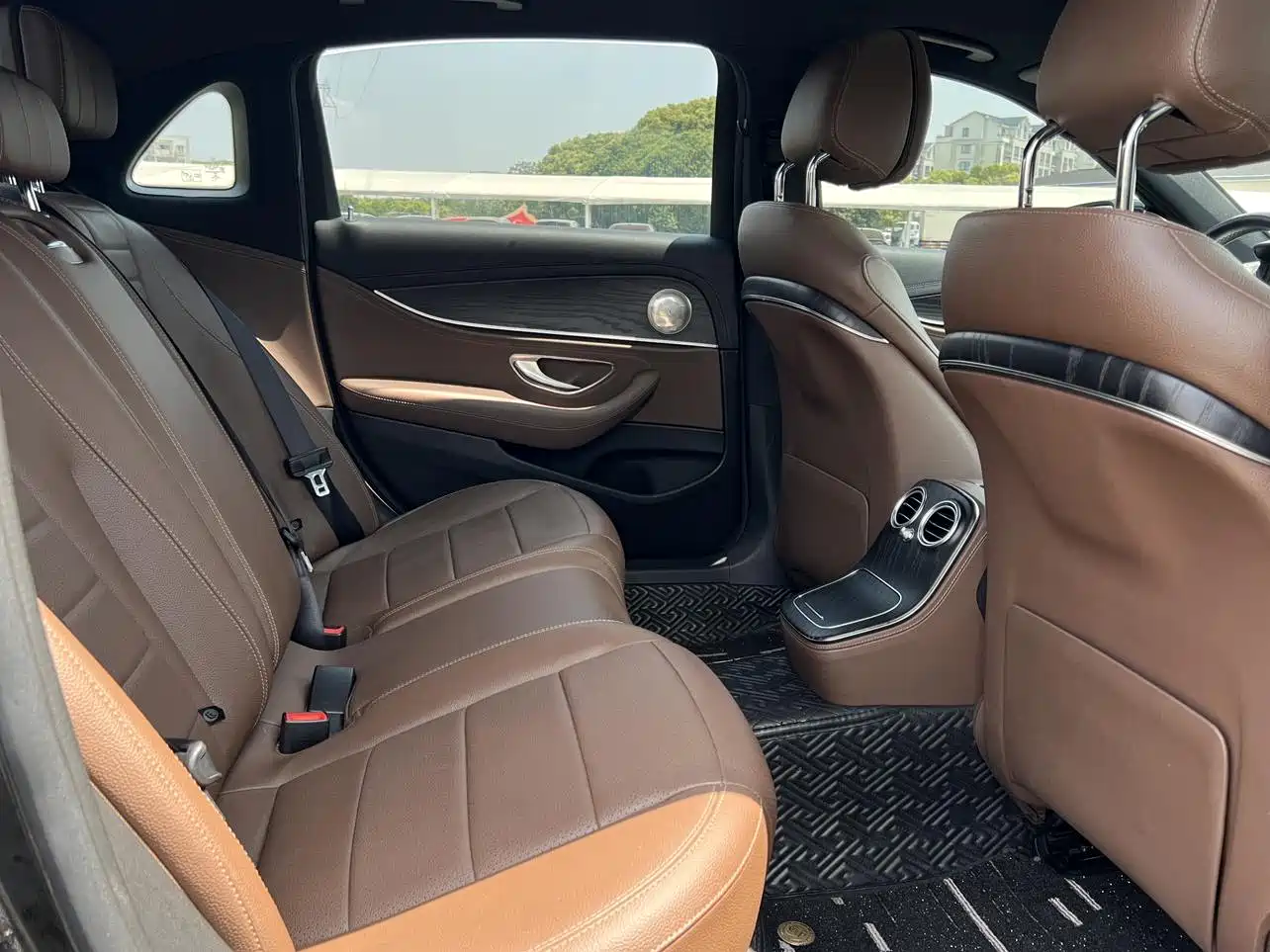 Mercedes-Benz E-Class 2021 E 300 L Fashion фото 8