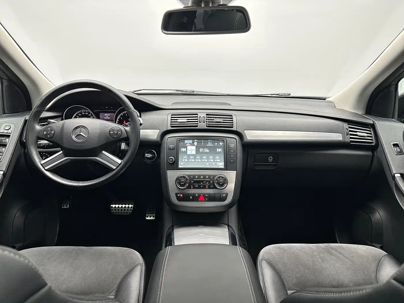 Mercedes-Benz R-Class 2015 R 320 4MATIC Luxury фото 34