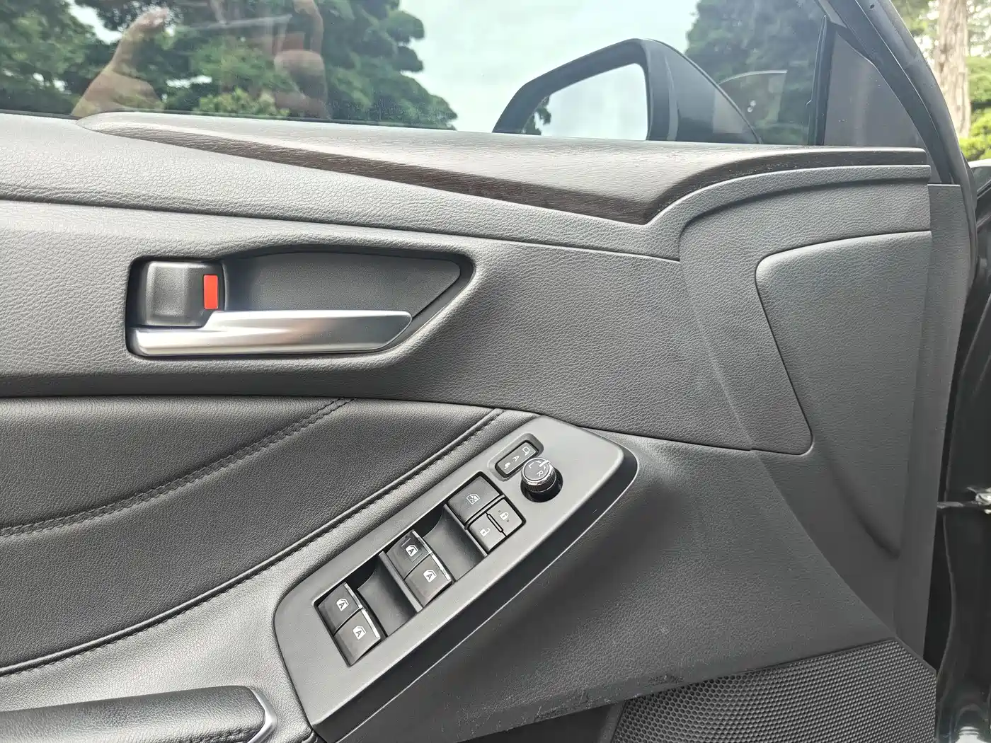 Toyota Avalon 2022 2.0L Luxury Edition фото 13