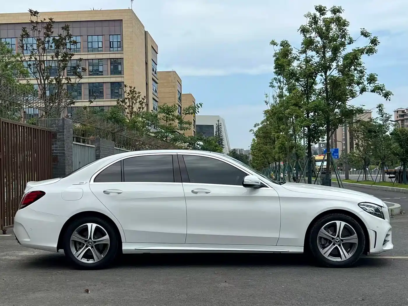 Mercedes-Benz C-Class 2020 C 260 L Sport фото 4