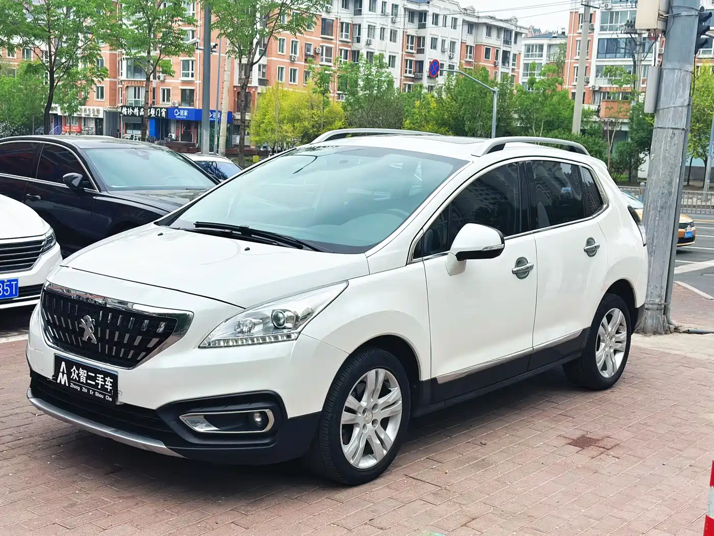 Peugeot 3008 2016 1.6THP Automatic Standard Edition фото 2
