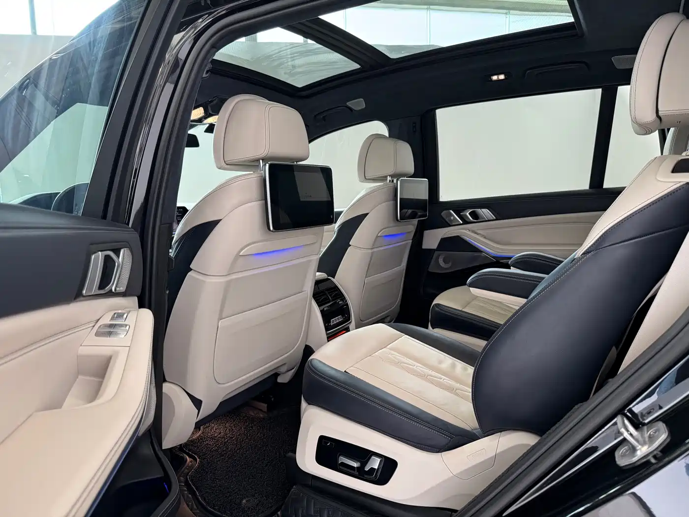 Фото 6 - BMW X7