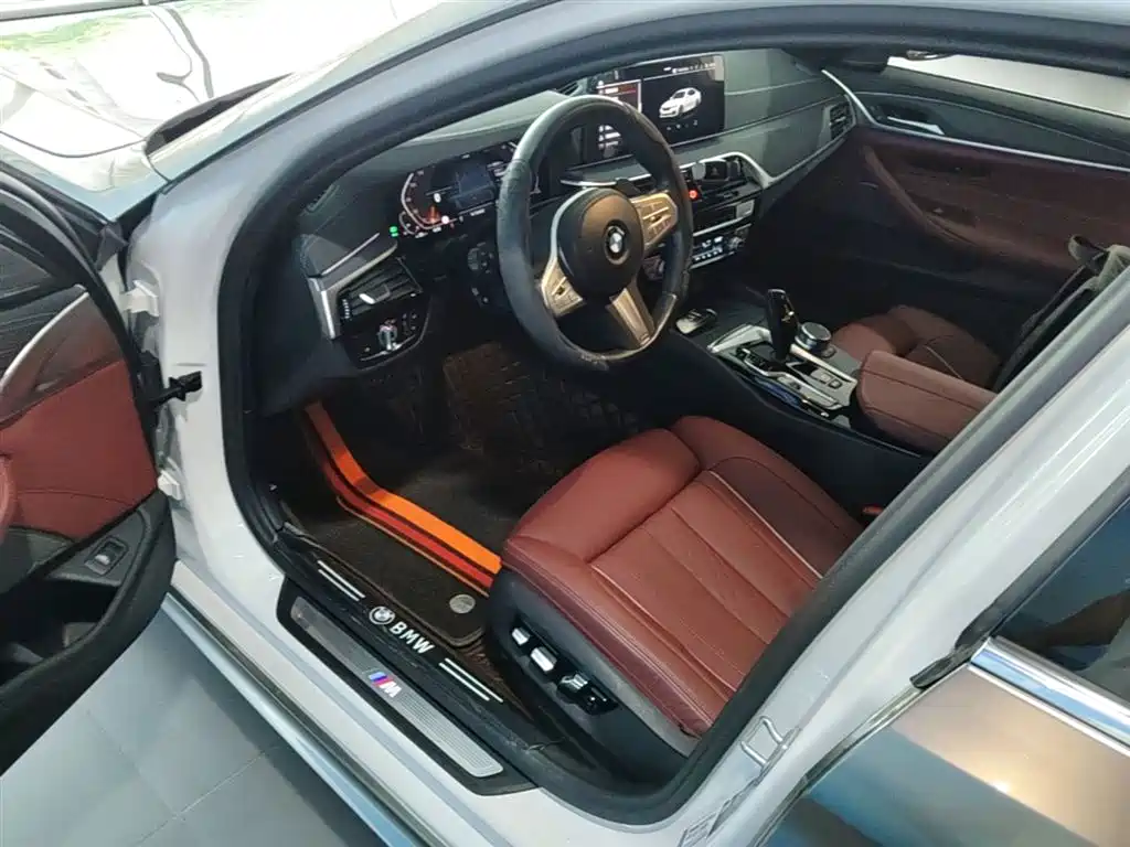 BMW 5 Series 2023 530Li Premium M Sport Package фото 23