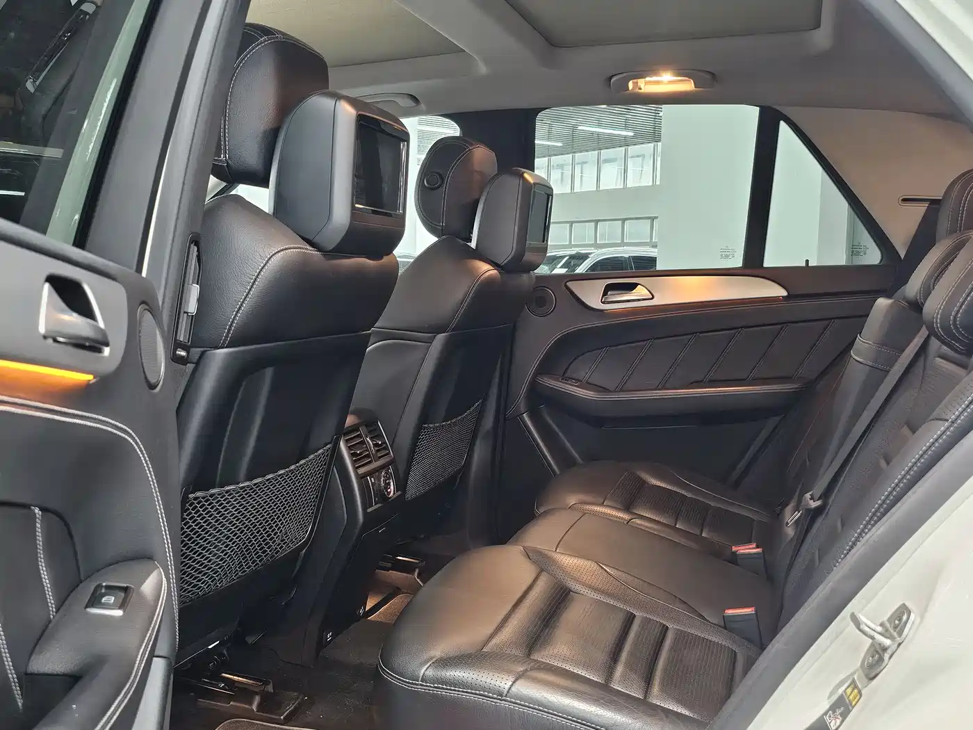 Mercedes-Benz M-Class AMG 2012 AMG ML 63 фото 13