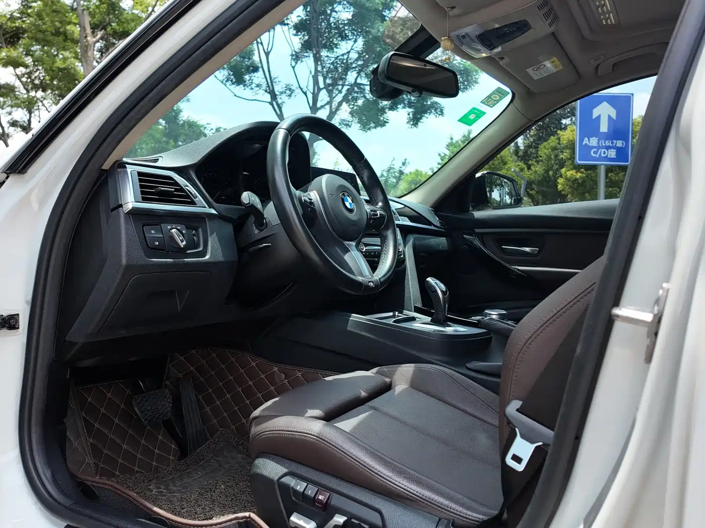 BMW 3 Series 2018 320Li Leading M Sport Package фото 12