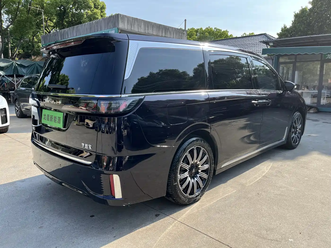 Voyah Auto Voyah Dreamer 2025 EV AWD Excellent Kunpeng Edition фото 8