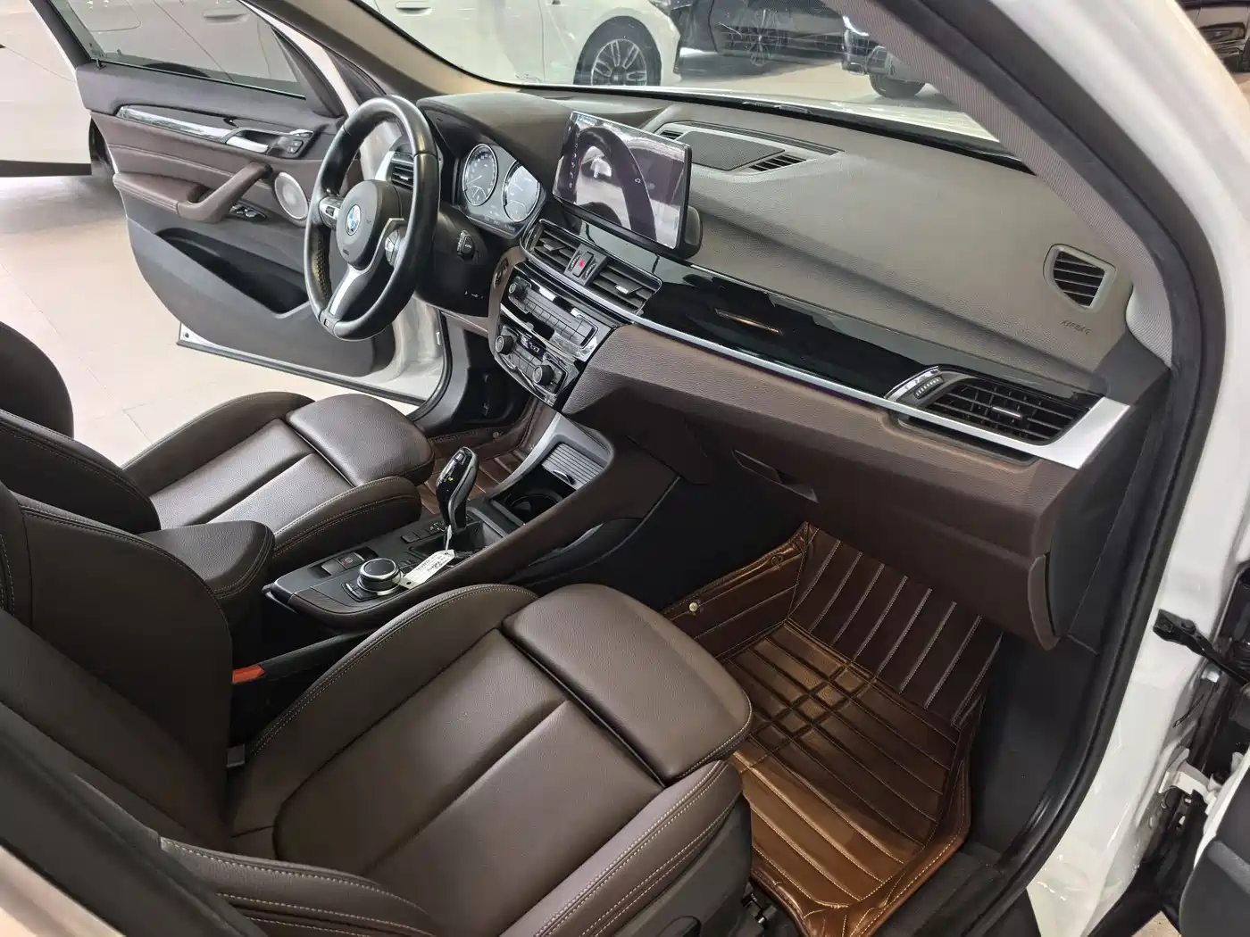 BMW X1 2022 sDrive25Li Leading фото 21