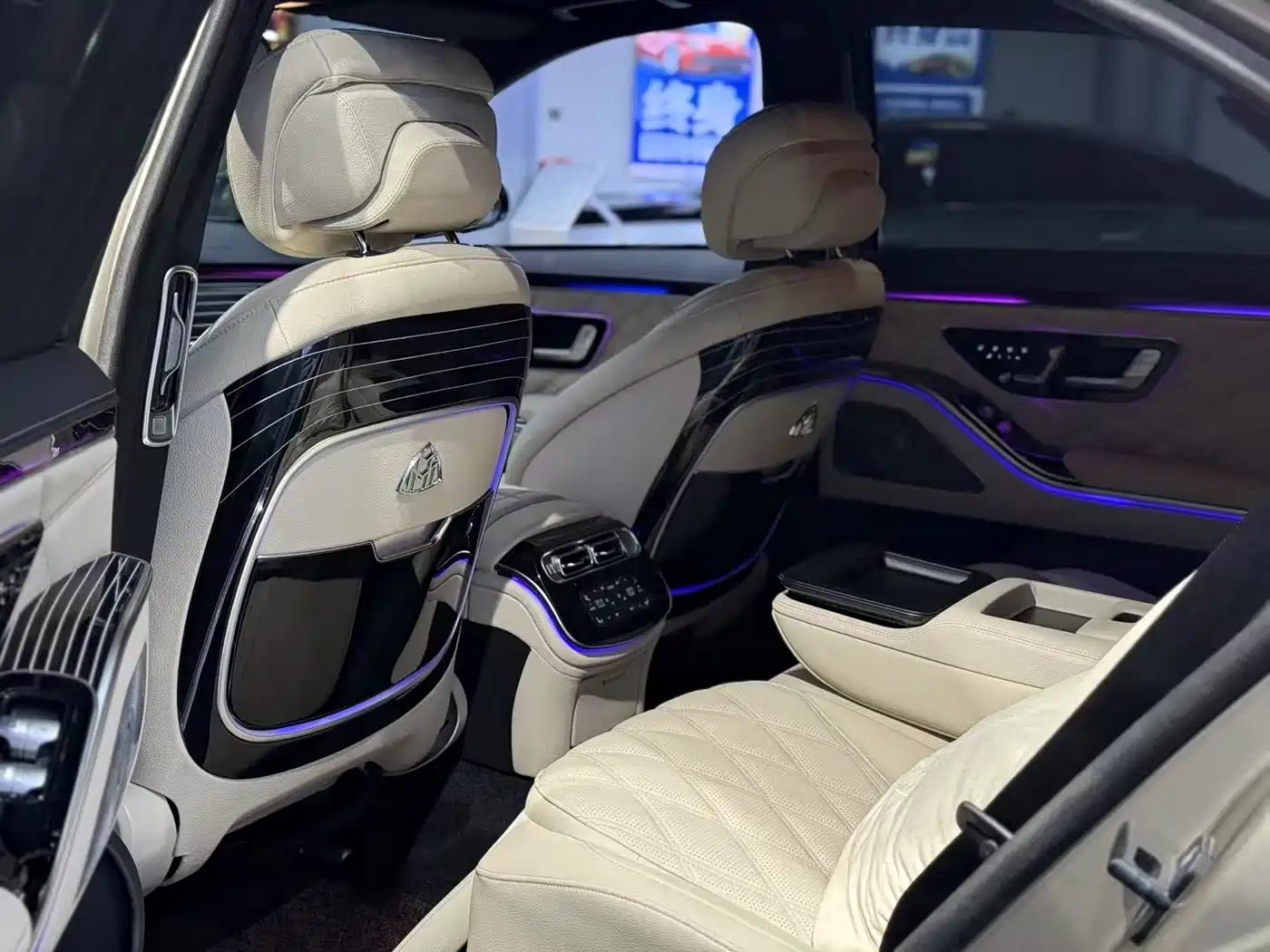 Mercedes-Benz S-Class 2010 S 300 L Premium фото 6