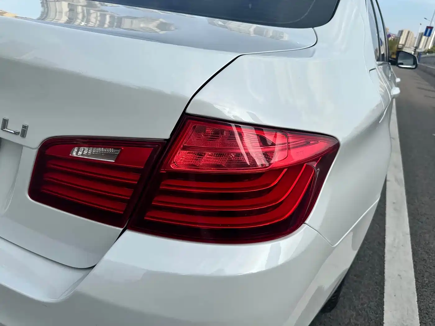 BMW 5 Series 2014 525Li Leading фото 17