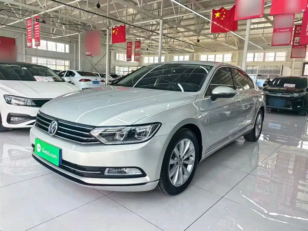Volkswagen Magotan 2018 330TSI DSG Leading фото 2