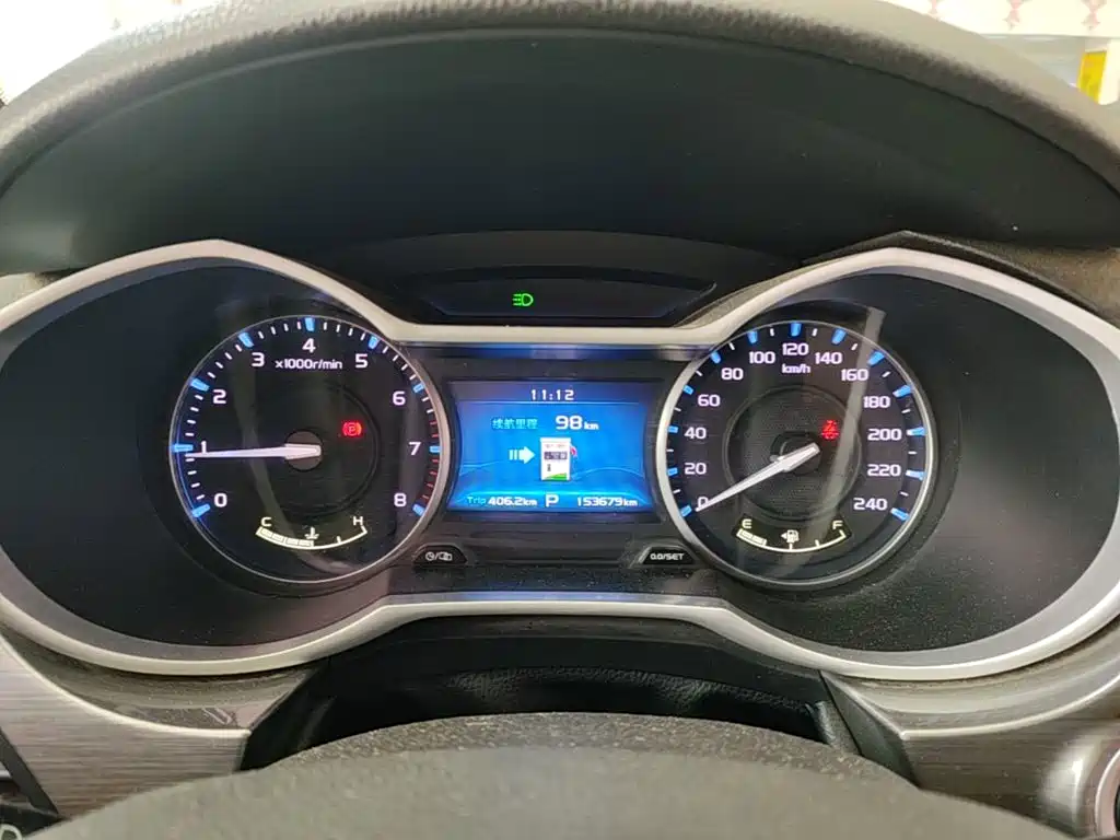 Фото 12 - Geely Emgrand