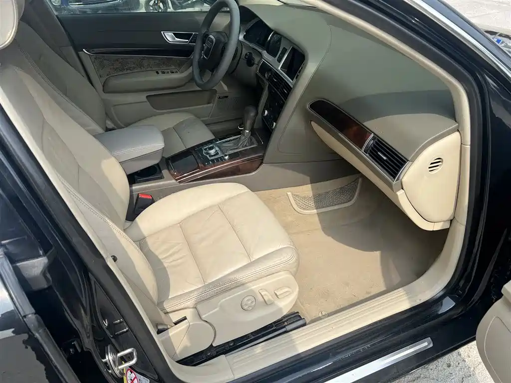 Audi A6L 2011 2.7 TDI Comfort фото 8
