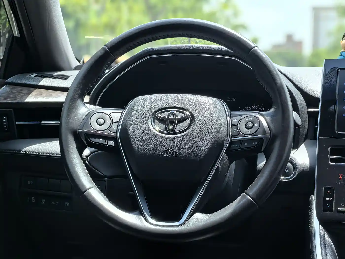 Toyota Avalon 2024 2.0L Luxury Edition фото 11