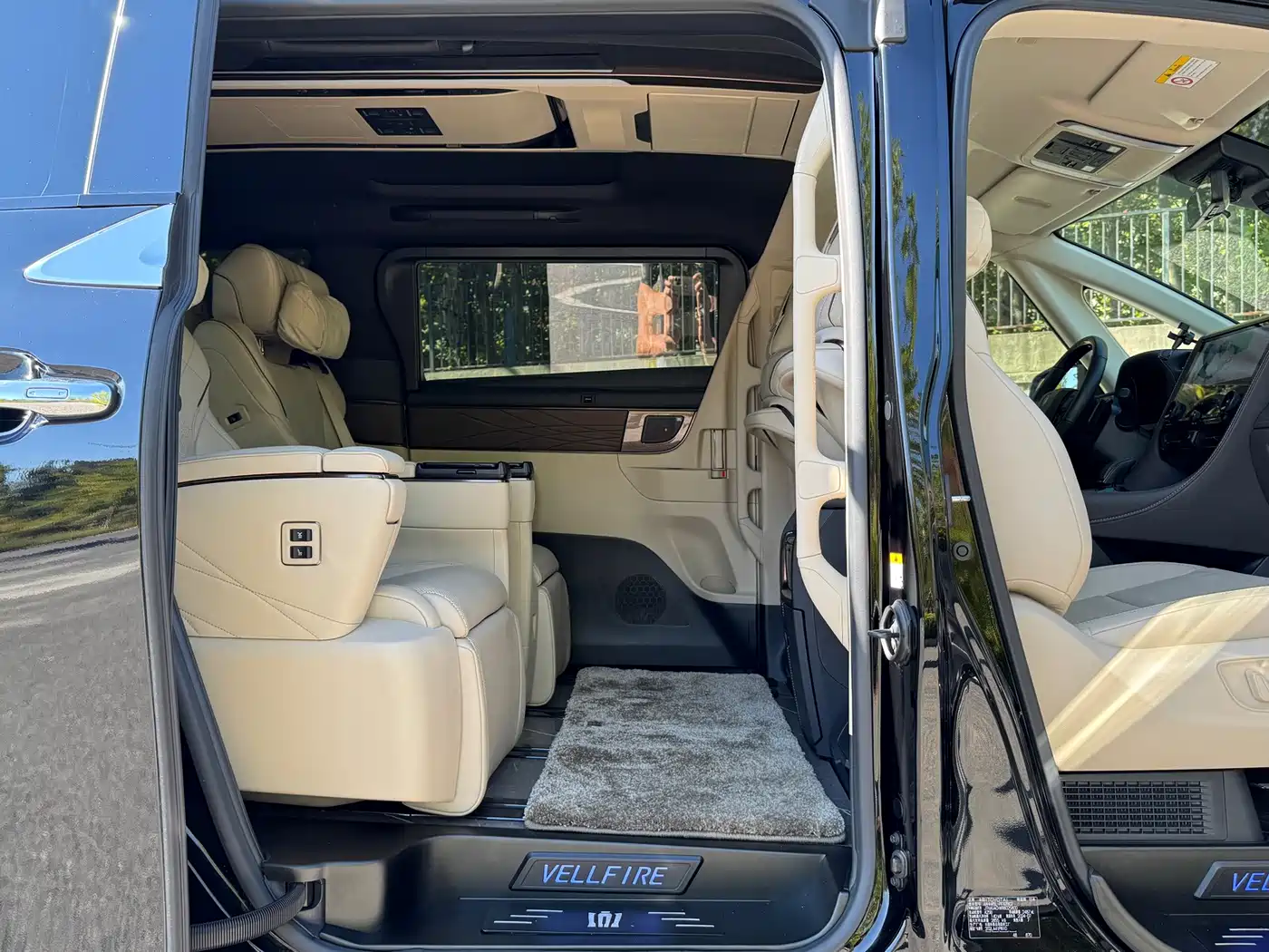 Toyota Vellfire 2024 2024 Crown Hybrid 2.5L Premium Edition
