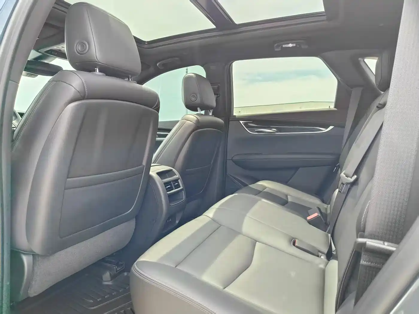 Cadillac XT5 2024 2.0T FWD Fashion Edition фото 8